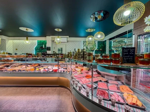 Vitrine de votre charcutier à Jurançon Pau